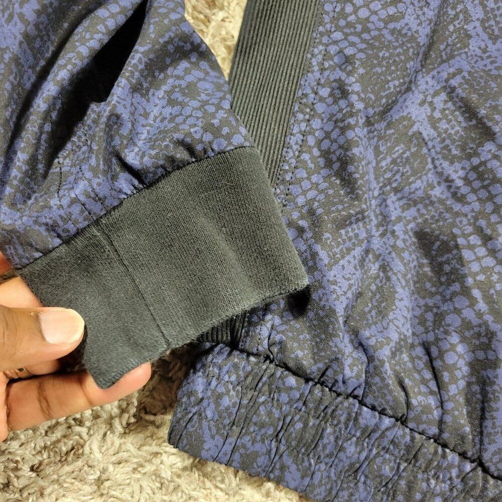 Athleta Brooklyn Track Bomber Jacket Womens X-Small XS Snake Print Blue Full Zip - Picture 6 of 8